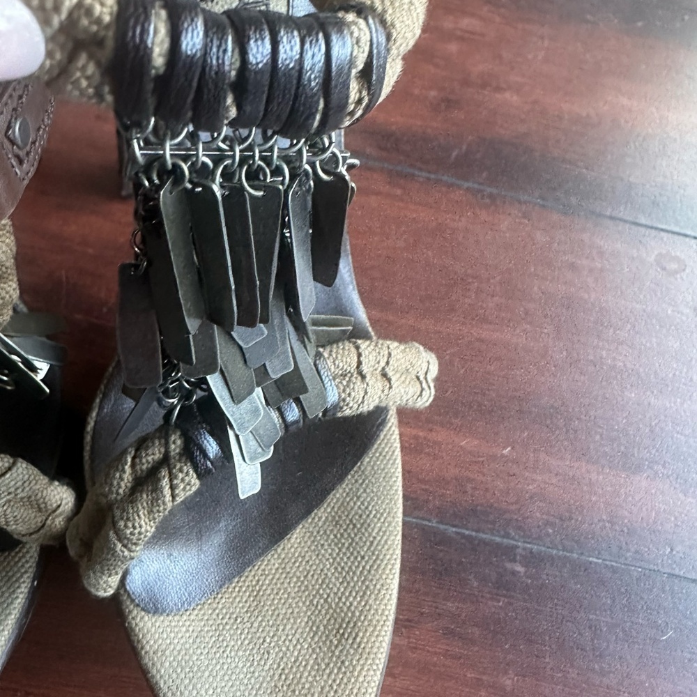 Yves Saint Laurent couture sandals, size 10 - Picture 4 of 7